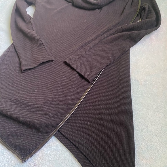 Marc New York Performance Size L Black Color Top - Picture 2 of 4